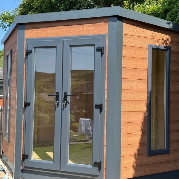 Endura Composite Corner House